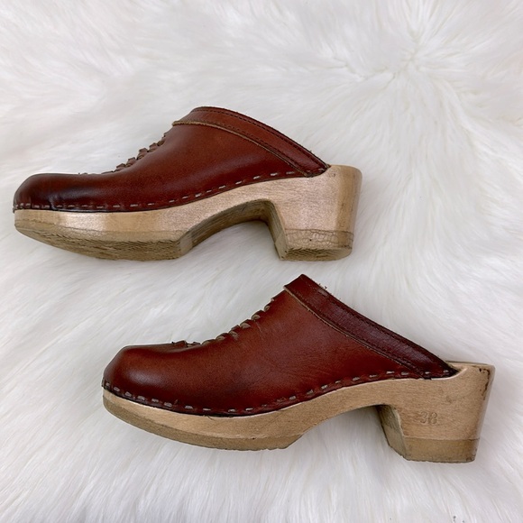 No. 6 Heidi Woven Clog - Picture 4 of 8